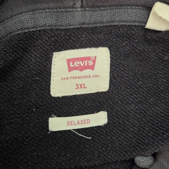 Levi's Men's Relaxed Fit Distressed Vintage-Inspired Faded Black Pullover Hoodie - Picture 3 of 10